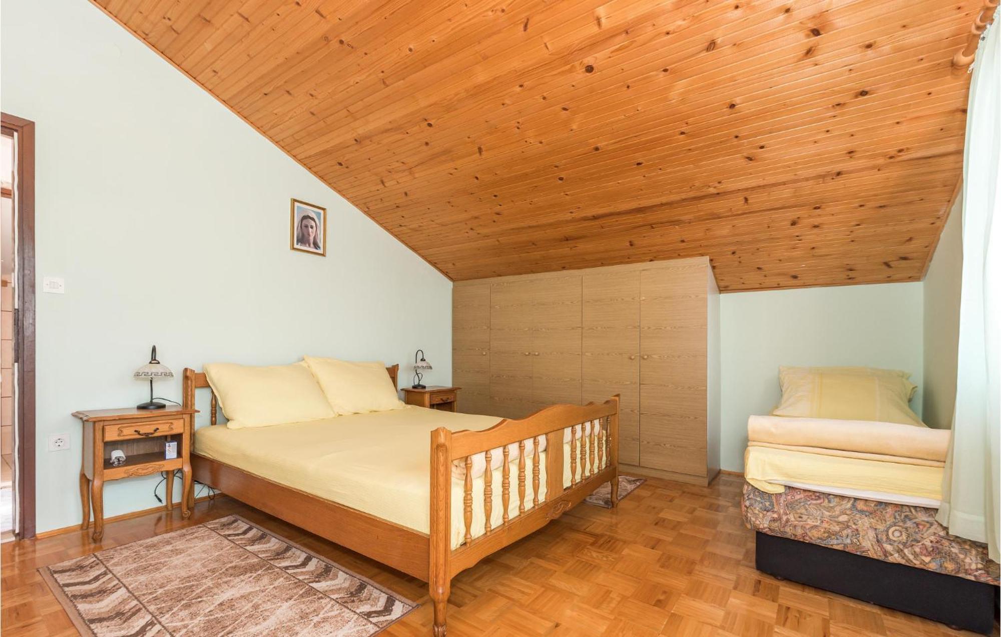 Awesome Apartment In Jadrija With Wifi المظهر الخارجي الصورة