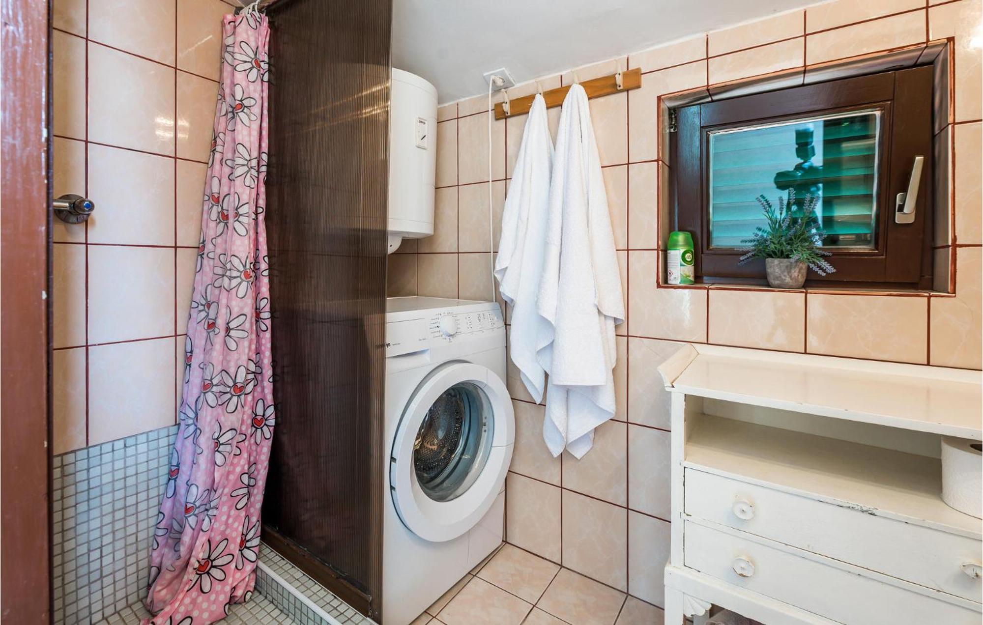 Awesome Apartment In Jadrija With Wifi المظهر الخارجي الصورة